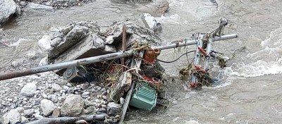 डडेल्धुरामा बाढीले जलविद्युत आयोजनाको पावरहाउस बगायो