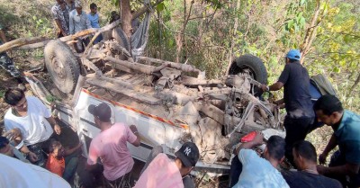 बैतडी-झुलाघाट सडकखण्डमा जीप दुर्घटना हुँदा चारजना घाइते