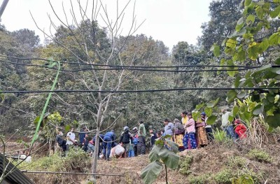 आमा र दुई छाेरीकाे हत्या, श्रीमान् पनि झुन्डिएकाे अवस्थामा मृत भेटिए