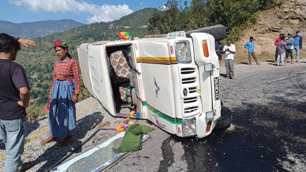 डोटीमा जीप दुर्घटना