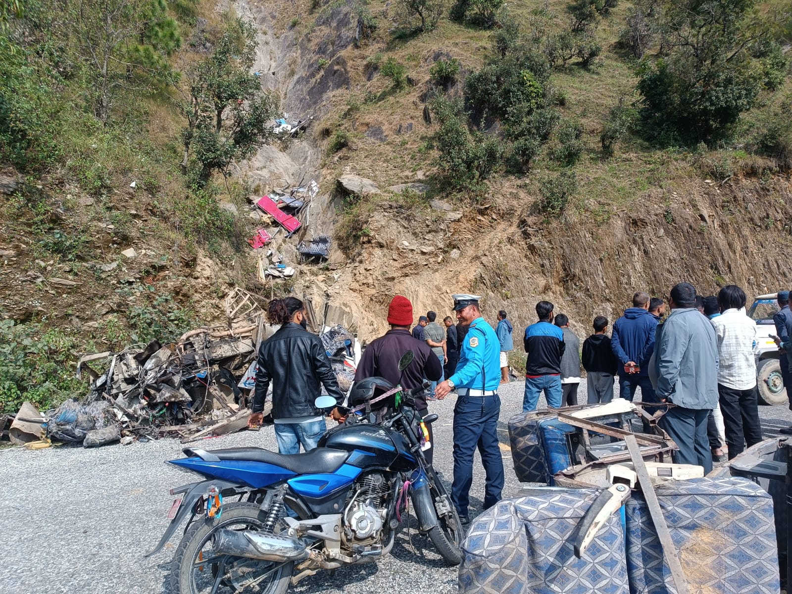 डडेल्धुरामा श्रीमती, छोरा र सासूसंगै अस्ताए सहदेव, बुवाआमा उहिल्यै गुमाएका थिए